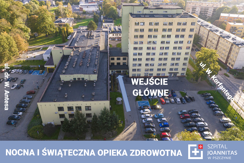 Budynek szpitala pszczyńskiego z lotu ptaka, ma żółtą elewację. Strzałką zaznaczono wjazd od ul. Antesa oraz główne wejście do szpitala. Na dole napis Nocna i świąteczna opieka medyczna oraz logo szpitala joannitas w Pszczynie