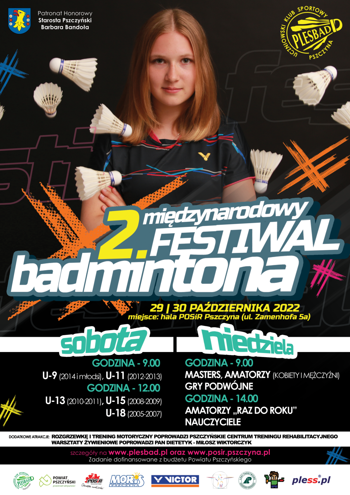 Plakat informujący o turnieju badmintona. Dziewczyna wokół jej głowy lotki poniżej informacje