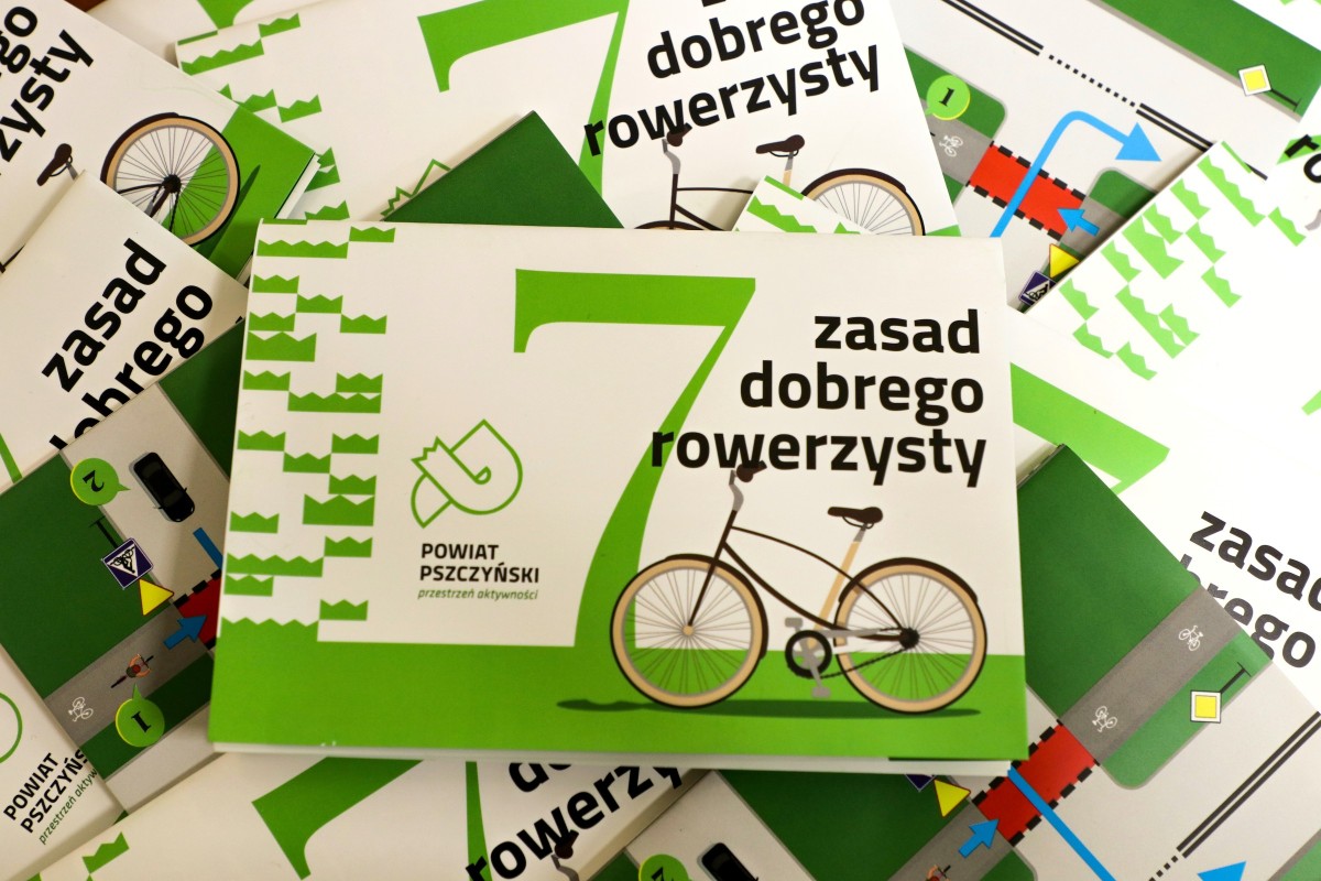 Ulotki informacyjne z siedmioma zasadami dobrego rowerzysty.