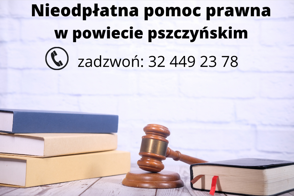 Młotek sędziowski i książki oraz napis nieodpłatna pomoc prawna