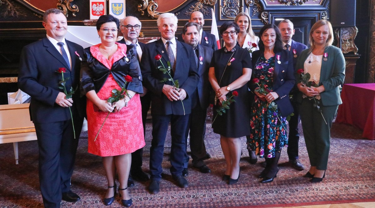 Odznaczeni pracownicy muzeum