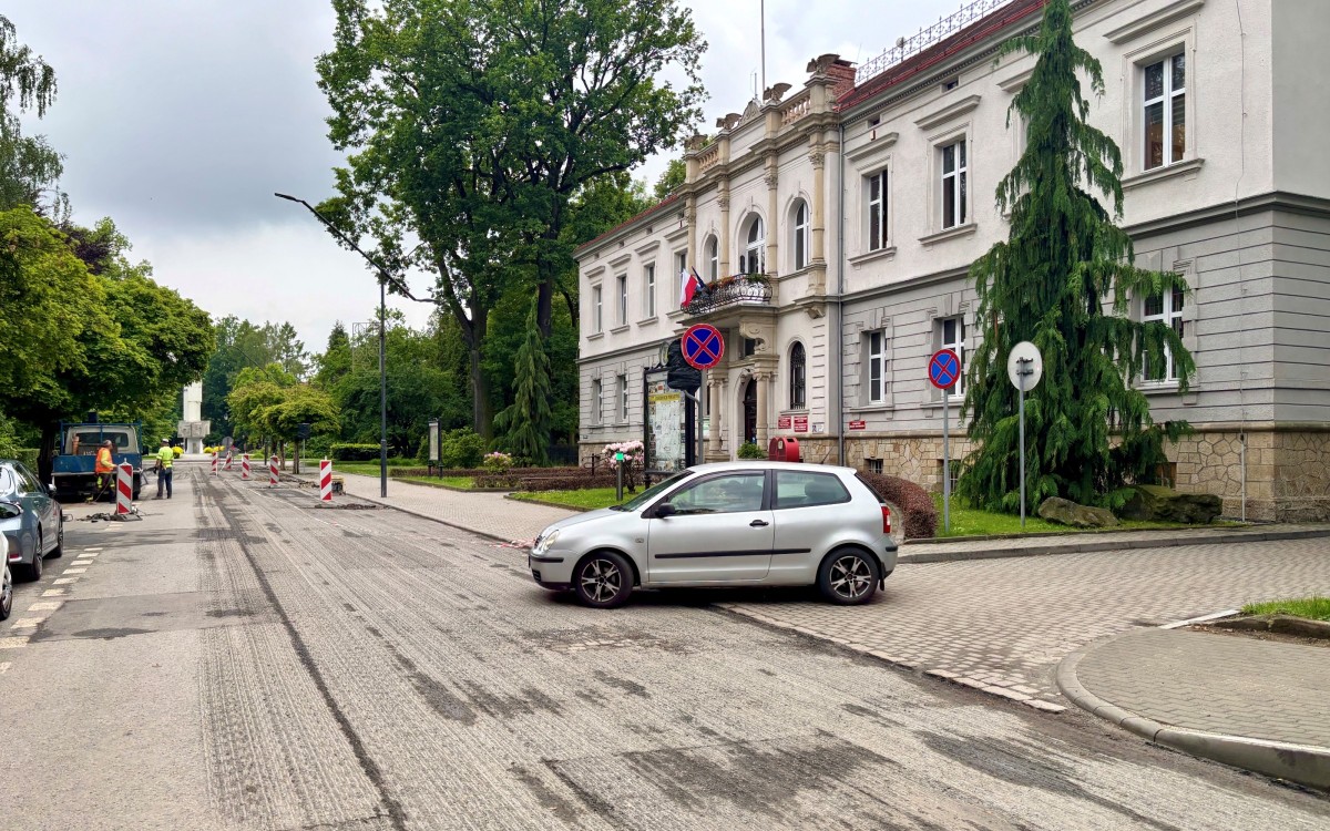 Ul. 3 Maja w Pszczynie, na której trwa remont nawierzchni