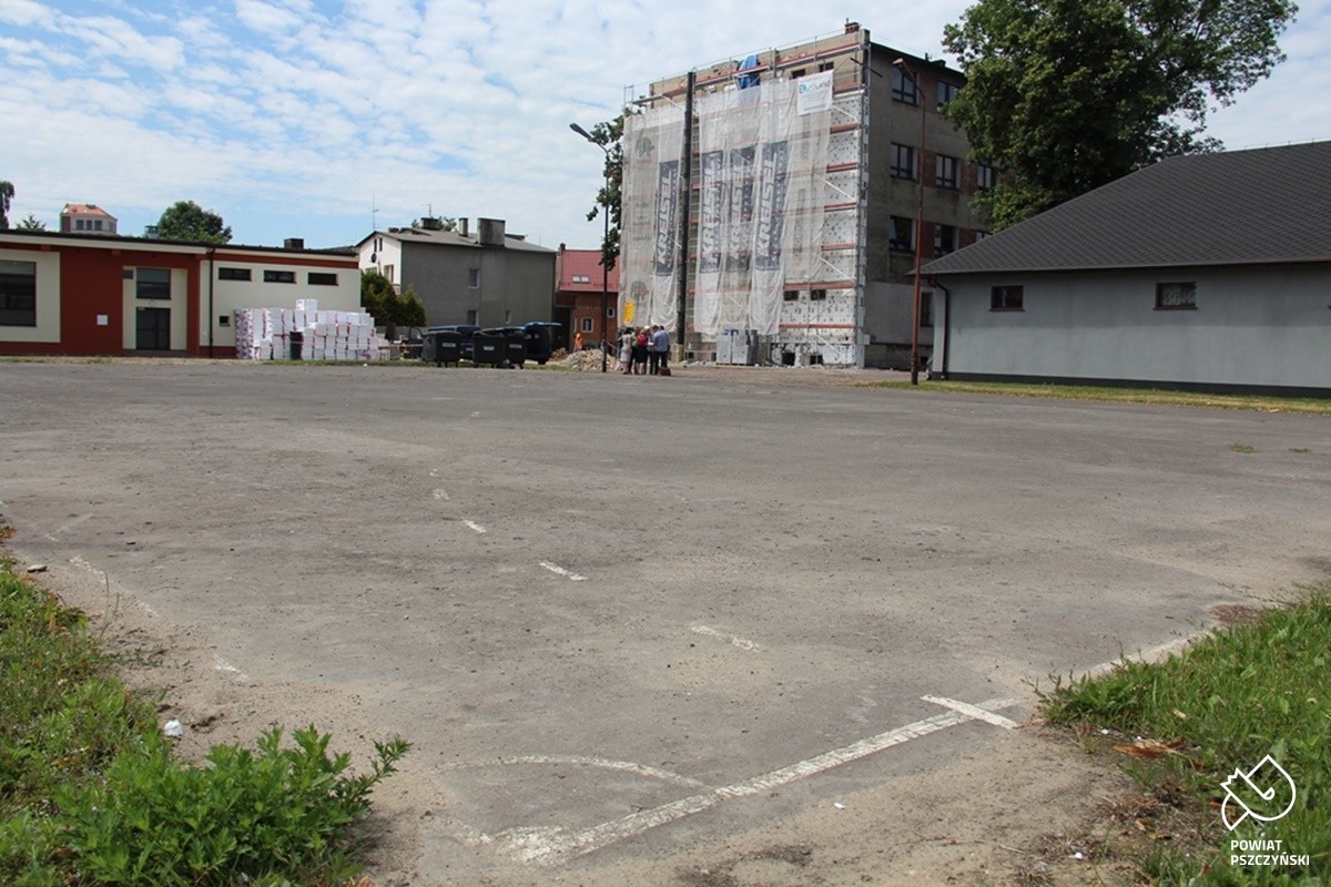 boisko samochodówka