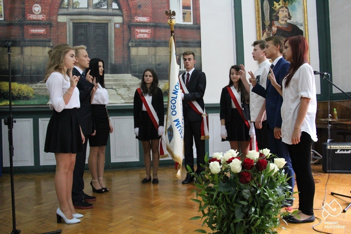 ślubowanie klas pierwszych