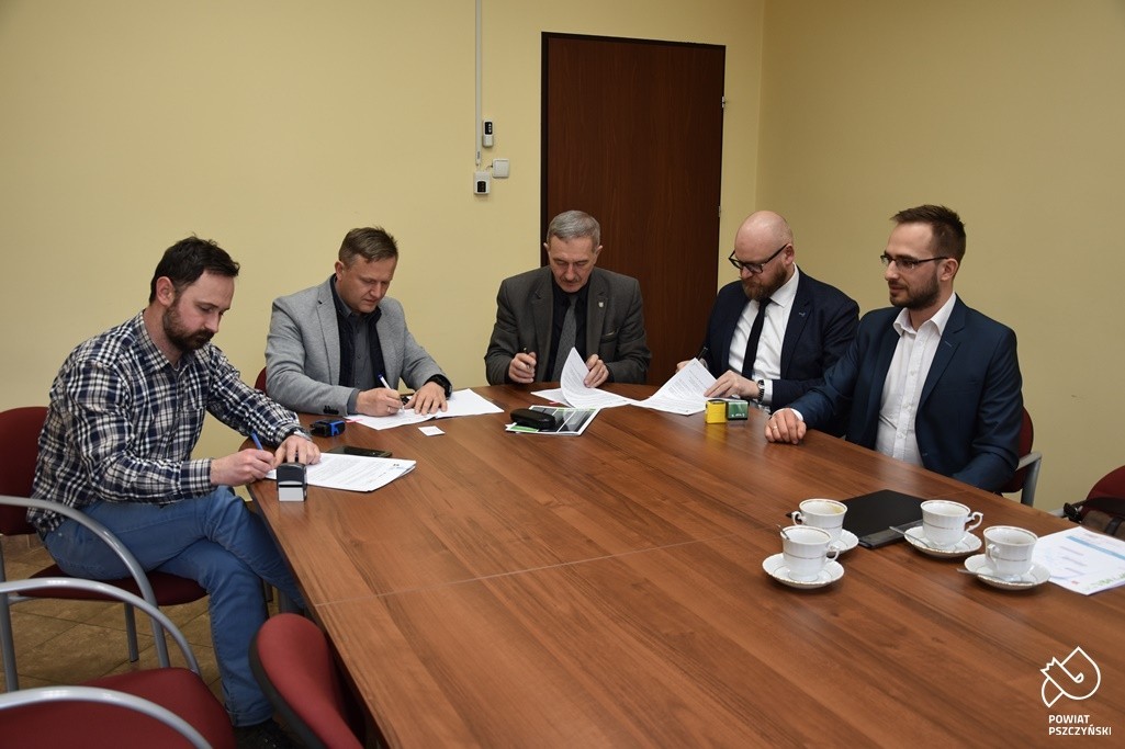 doświetlenie przejść - podpisanie umowy