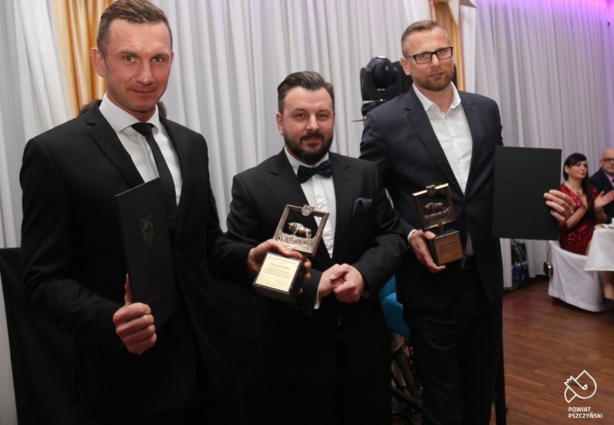 Żubr starosty T. Bratek i J. Kotajny