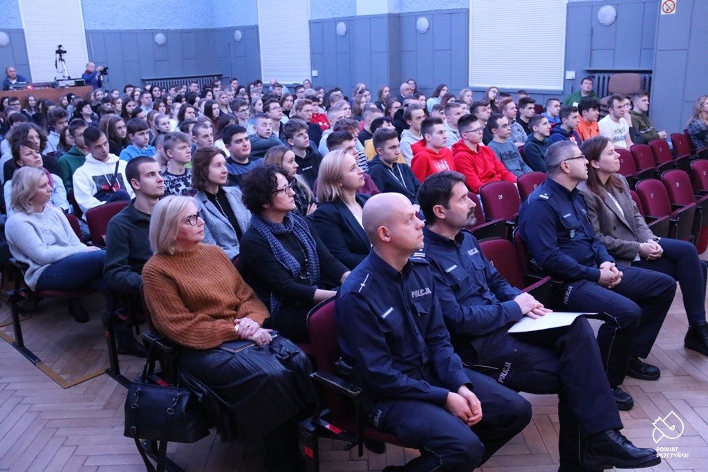 Konferencja "Dopalacze! Bieg do śmierci"