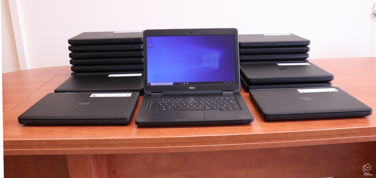 laptopy dla uczniów