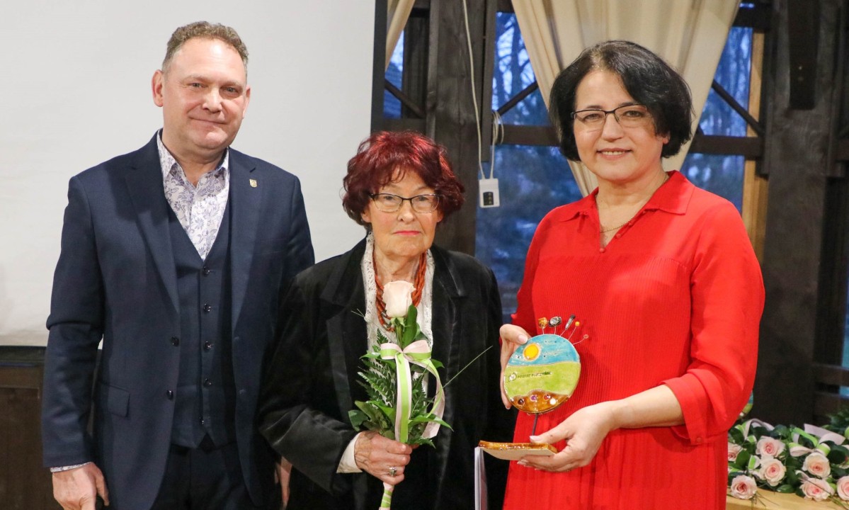 Starosta, wicestarosta z Janiną Czeczot-Kiedos.